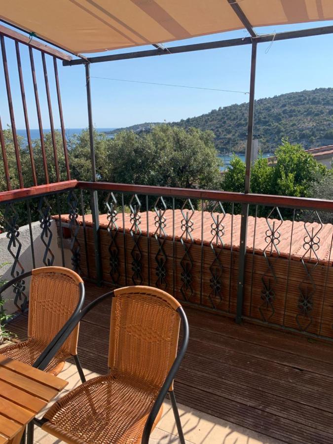 One Bedroom Apartment With Terrace And Seaview - B Sevid Exterior photo